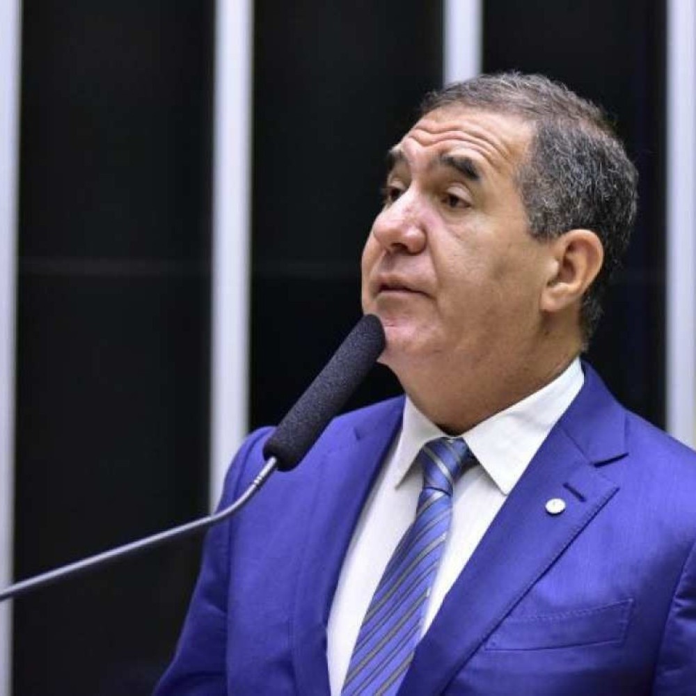 Câmara dos Deputados aprova reajuste salarial e reestruturação do Executivo