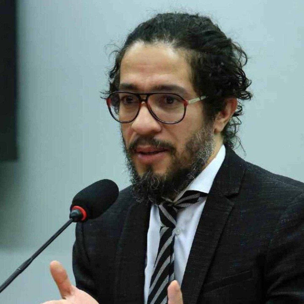 Feira literária com Jean Wyllys reforça segurança por movimentação suspeita