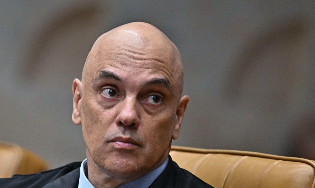 Alexandre de Moraes usa declarações de Haddad para suspender aumento do IOF