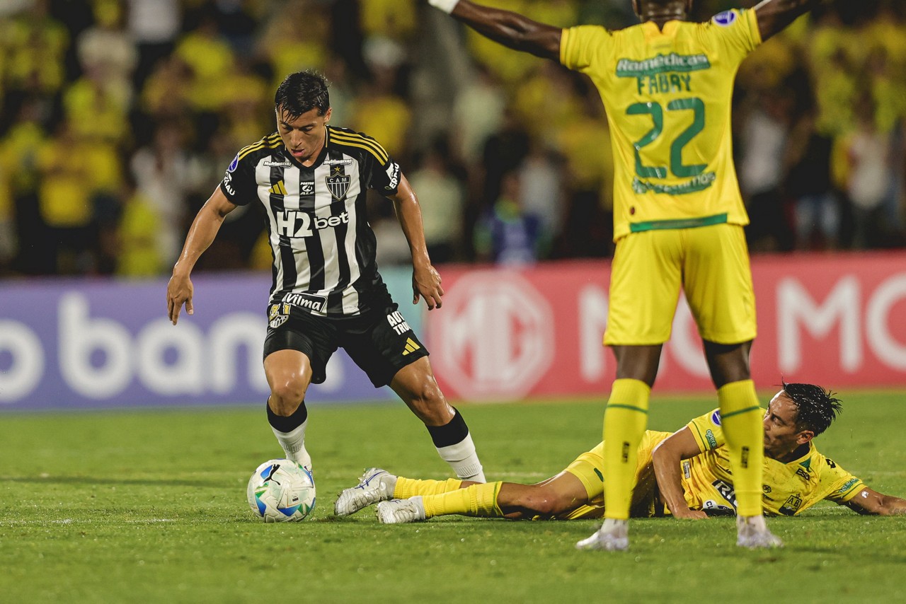 Alan Franco é expulso e Atlético terá apenas um volante disponível para a Sul-Americana