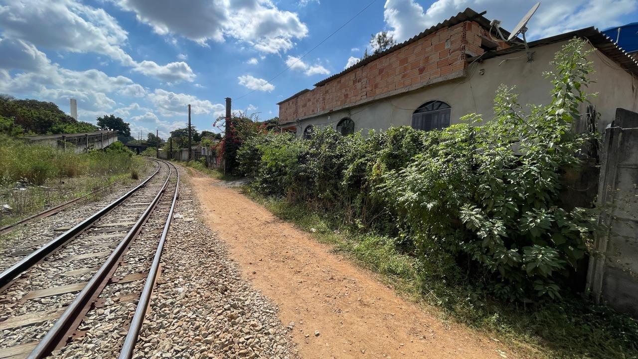 Governo de Minas Gerais firma acordo para desocupação de famílias na linha 2 do metrô de BH