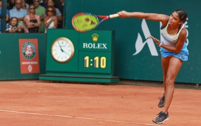 Naná, promessa do tênis, vence em Wimbledon Jr. pela primeira vez em 8 anos