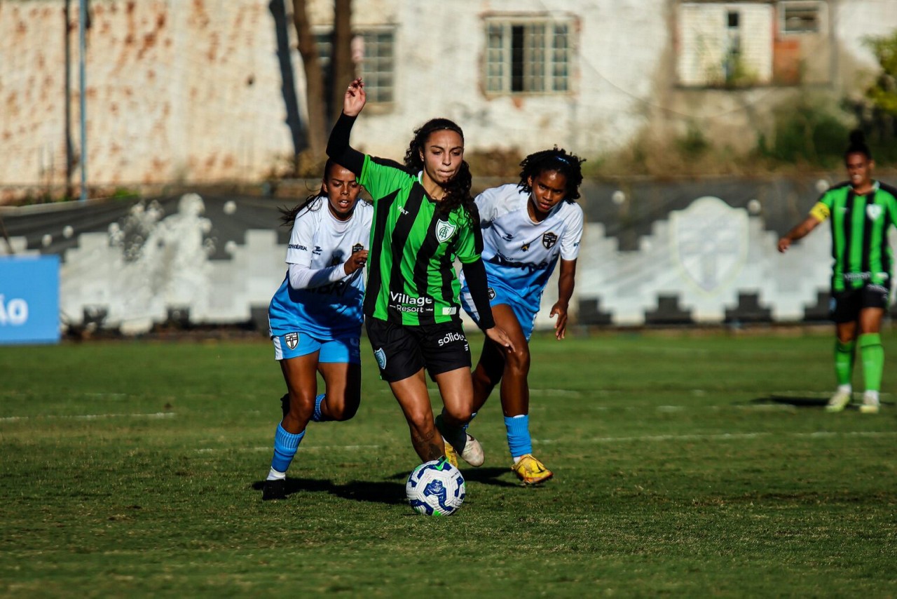 América e Real Brasília empatam em partida acirrada no Brasileirão Feminino
