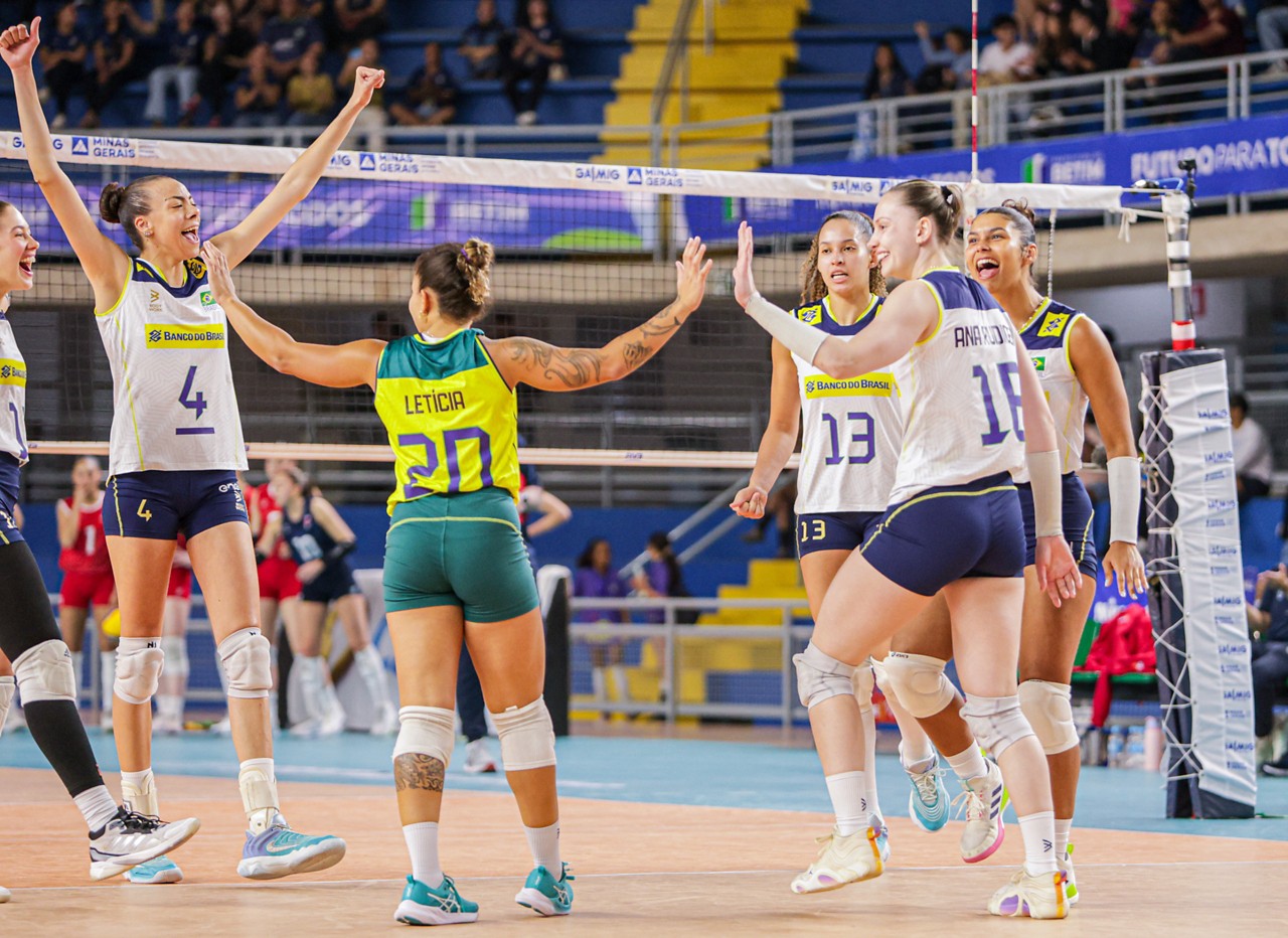Brasil vence Chile e garante pódio na Copa América de Vôlei Feminino