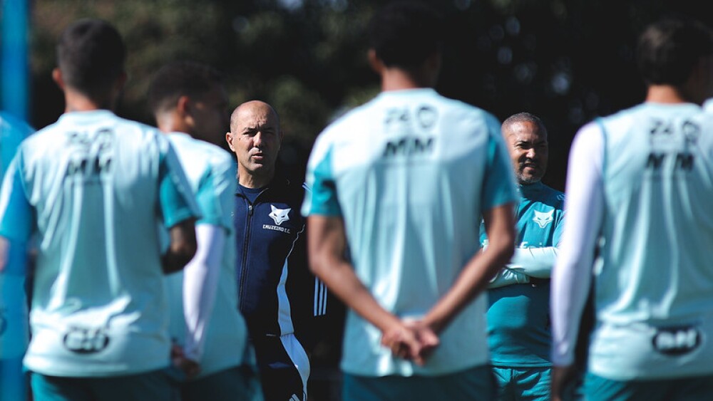 Leonardo Jardim avalia mudanças no Cruzeiro para duelo contra Ceará pelo Brasileirão