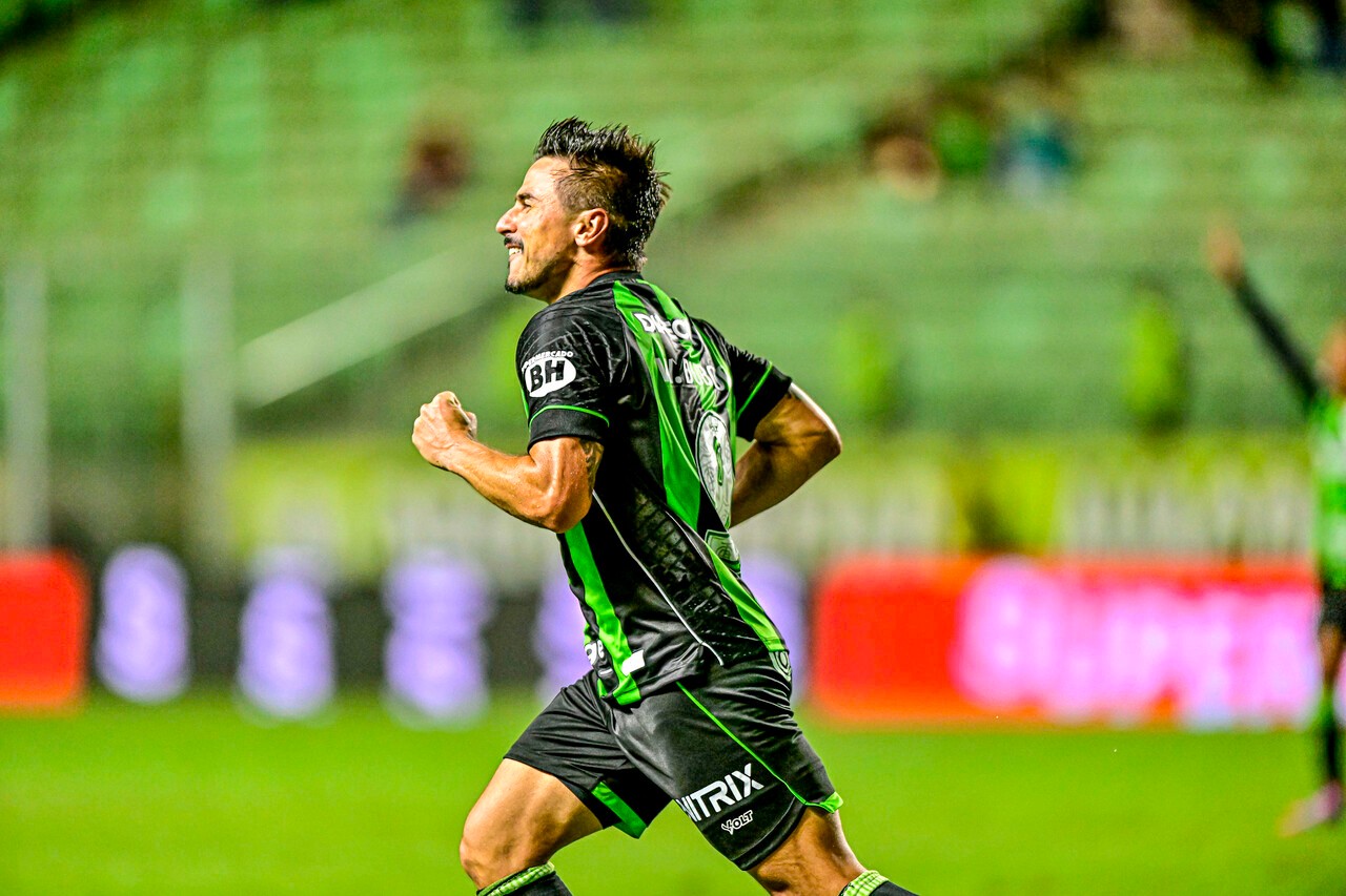 William Bigode critica arbitragem após derrota do América para o Coritiba