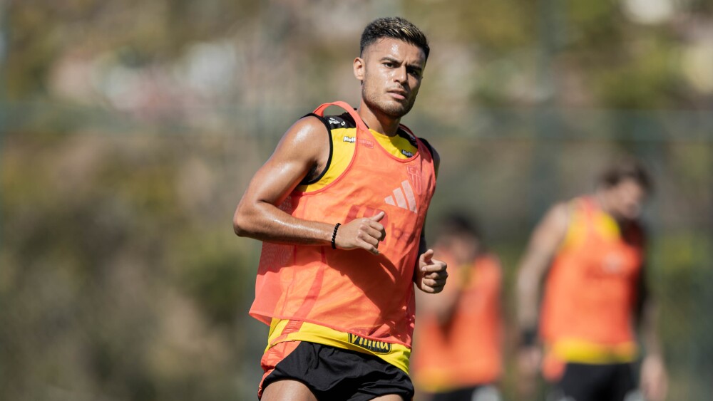Cuca esclarece situação de Fausto Vera no Atlético e confirma interesse de proposta
