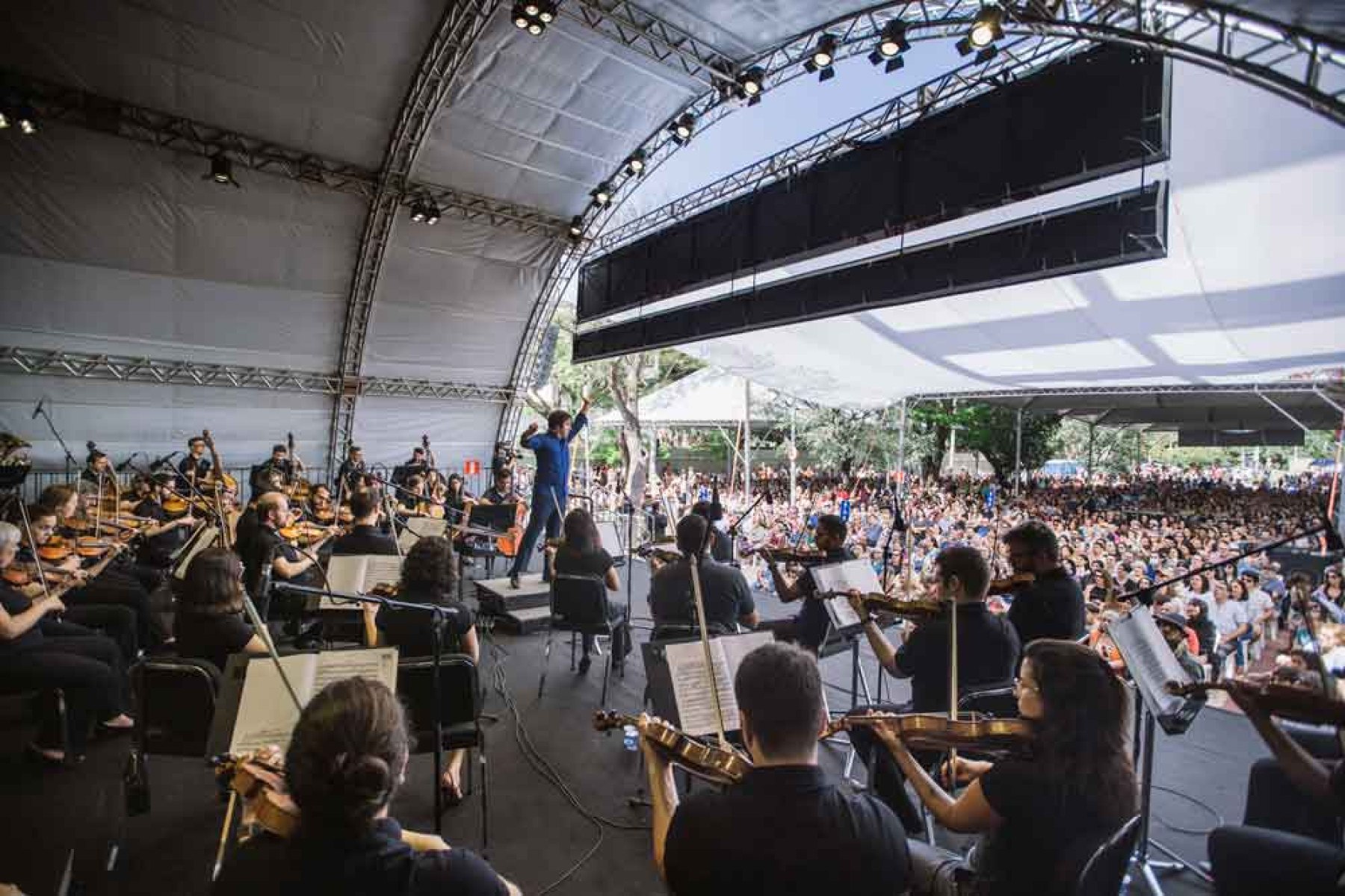 Orquestra Filarmônica de Minas Gerais resgata a tradição das serenatas e serestas