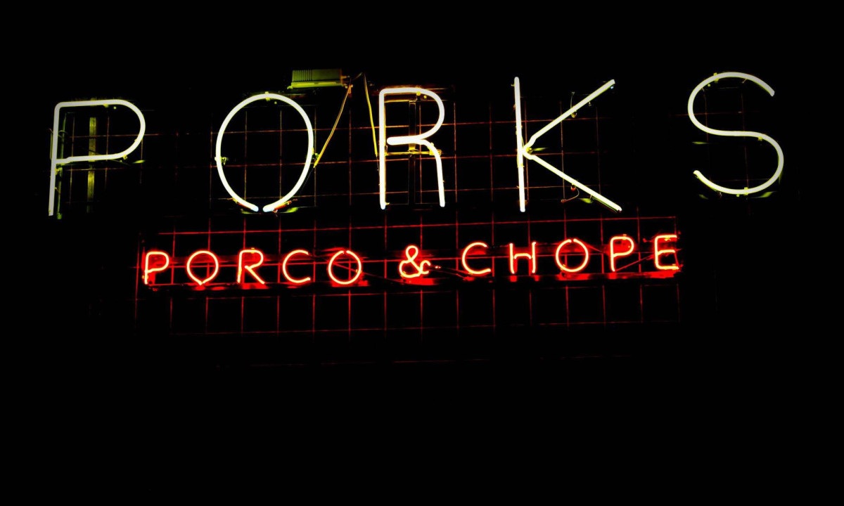 Bar em Belo Horizonte celebra o Dia Mundial do Rock com carne suína e chope