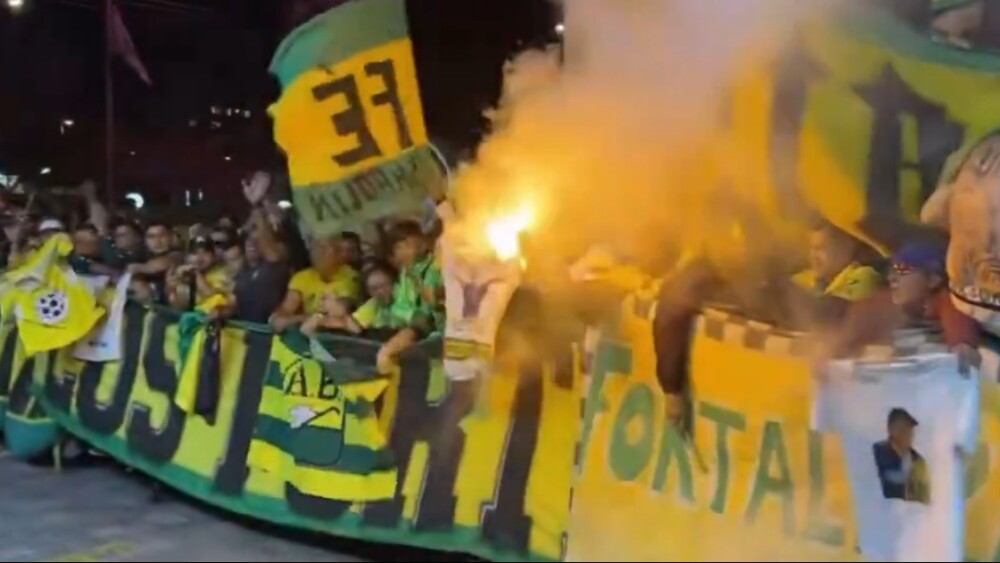 Torcida do Bucaramanga promove festa em Belo Horizonte antes do jogo contra Atlético pela Sul-Americana