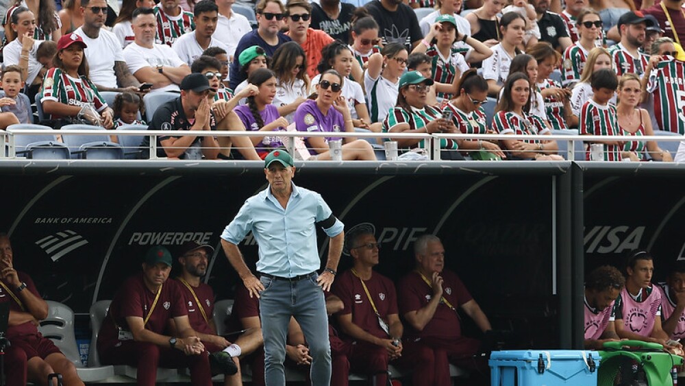 Palmeiras ou Chelsea? Técnico do Fluminense revela torcida para a semifinal