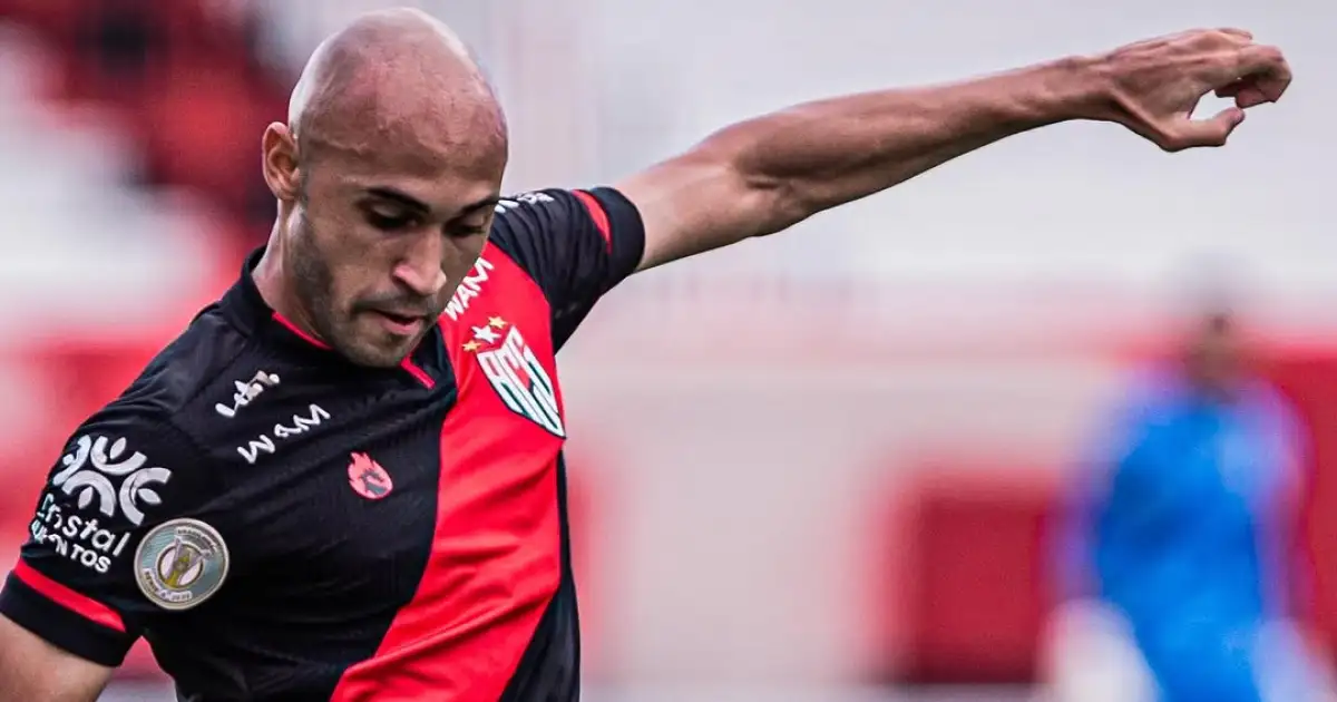 Clube da Série B anuncia retorno de ídolo que estava ‘encostado’ no Athletico-PR