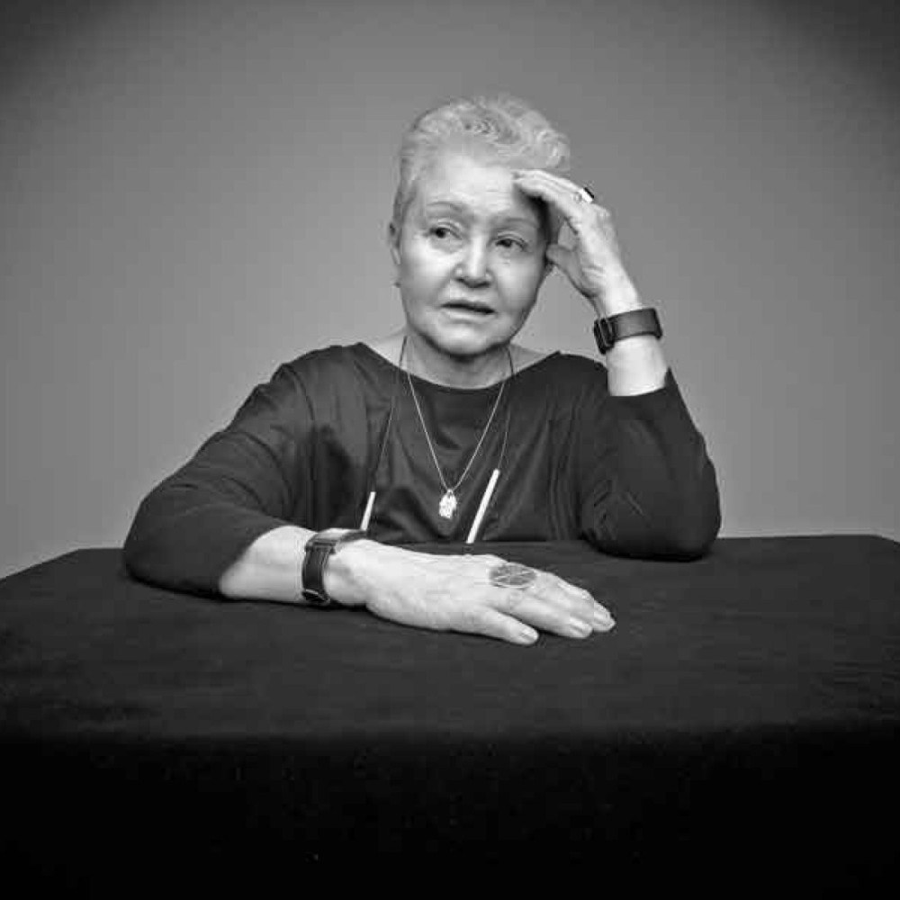 ‘Assisto TV para ser feliz’, diz Maria Adelaide Amaral