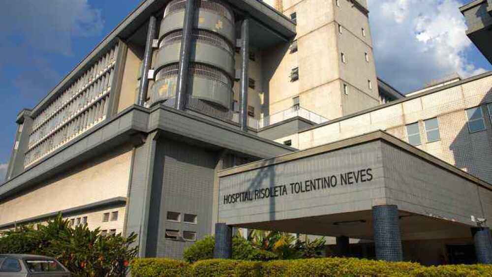Pacientes enfrentam espera de até 15 horas para atendimento no Hospital Risoleta Neves, em Belo Horizonte