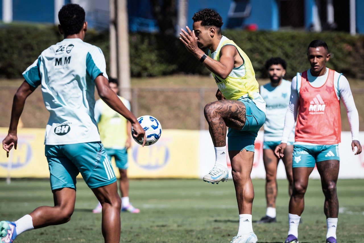 Cruzeiro enfrenta Banfield em amistoso preparatório para o Brasileirão