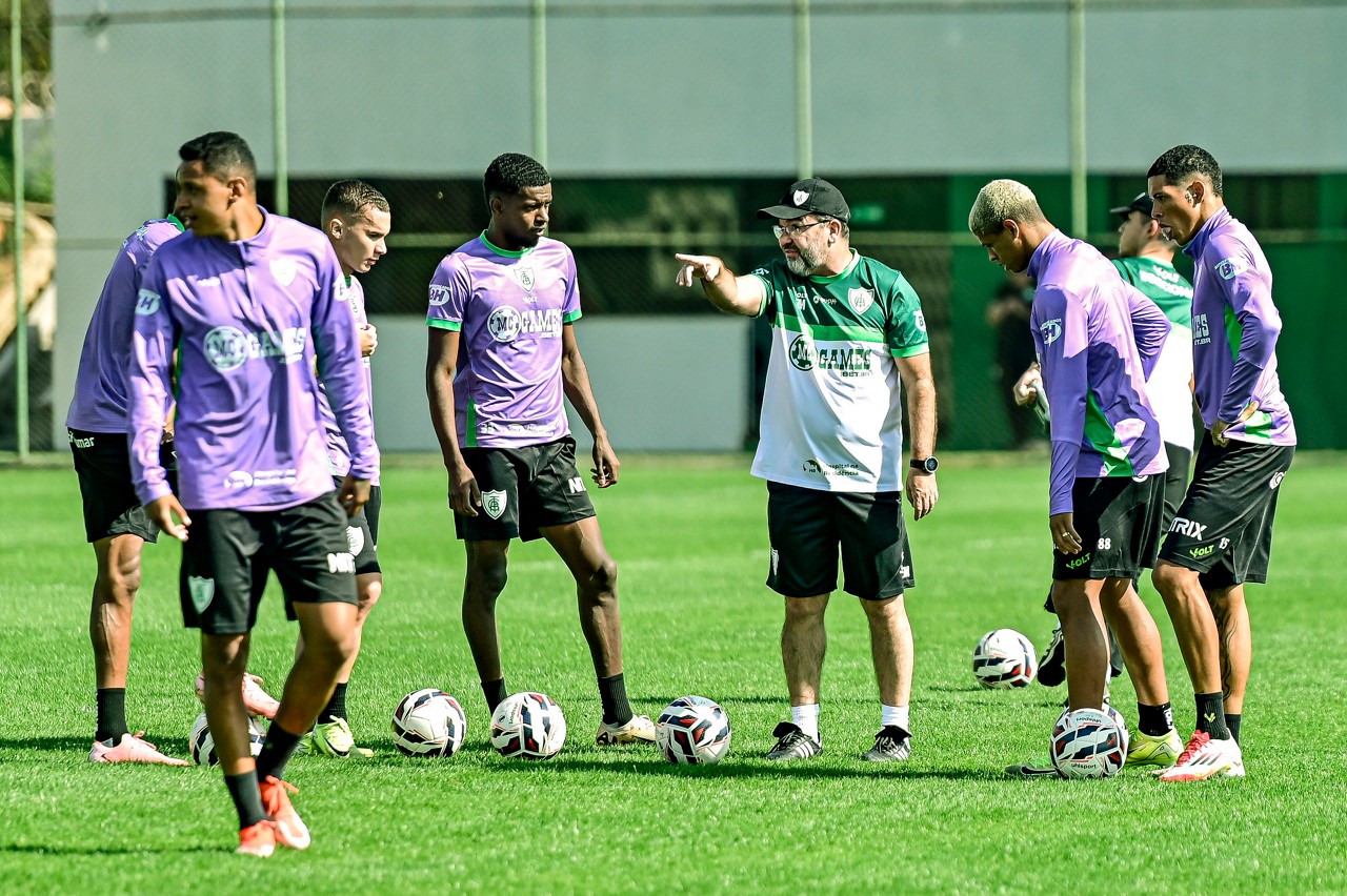 Enderson busca a primeira vitória do América no Independência pela Série B