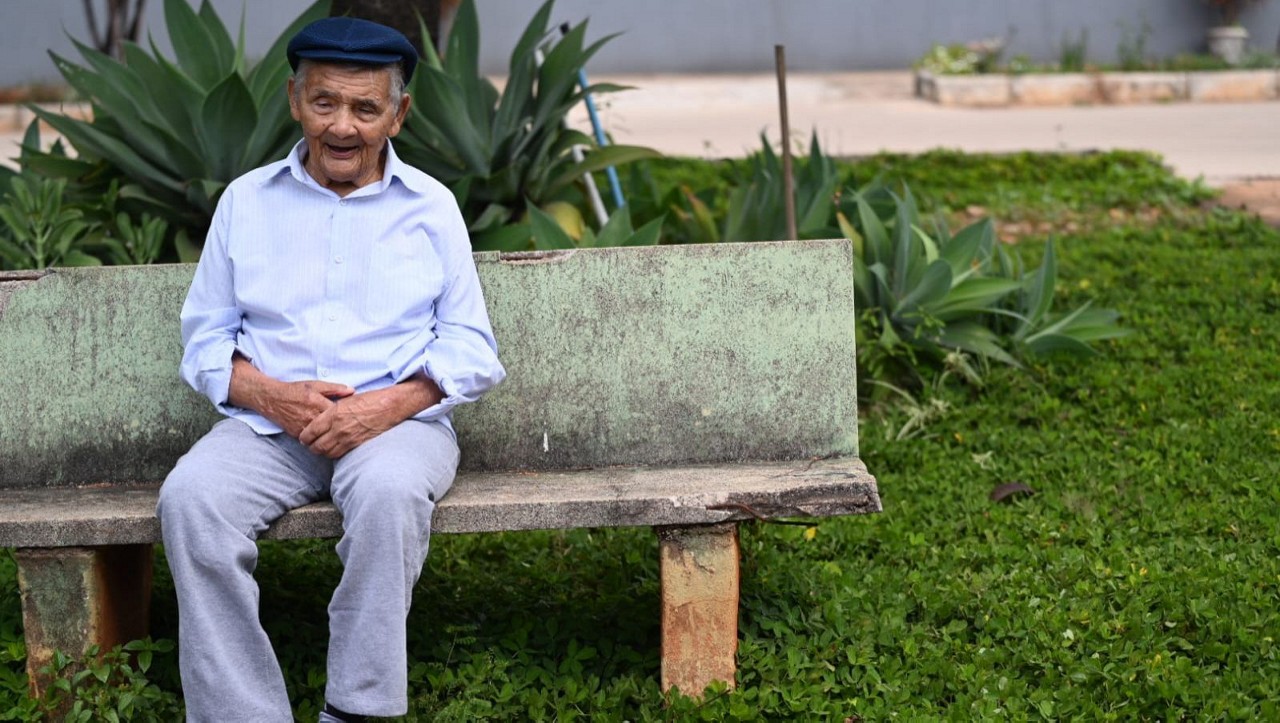 Mineiro de 118 anos compartilha sabedoria sobre a longevidade