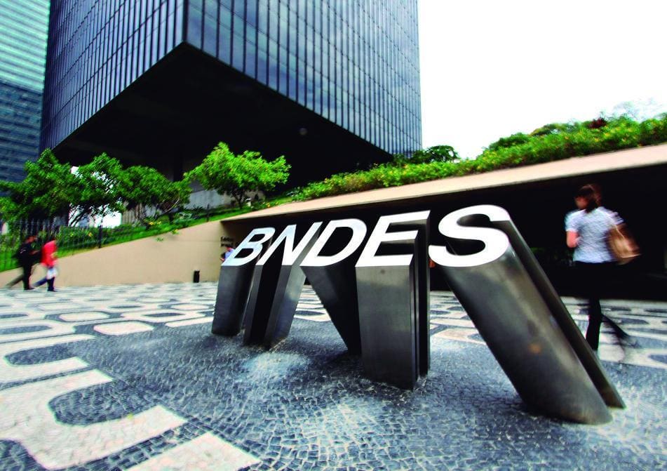 BNDES anunciará apoio a empresas afetadas por tarifa de 50% dos EUA