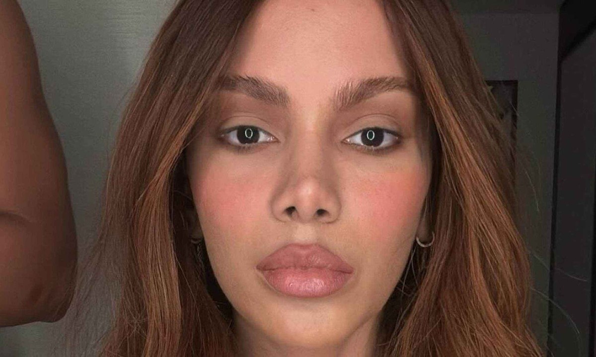 Anitta aborda pela primeira vez novas cirurgias no rosto e responde críticas