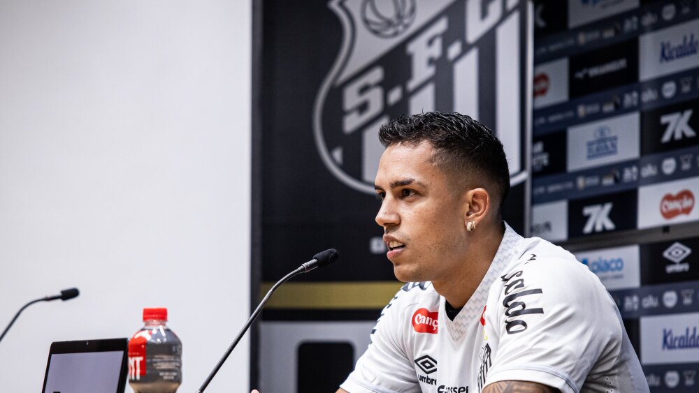 Ex-São Paulo, Igor Vinícius explica escolha pelo Santos em vez do Corinthians