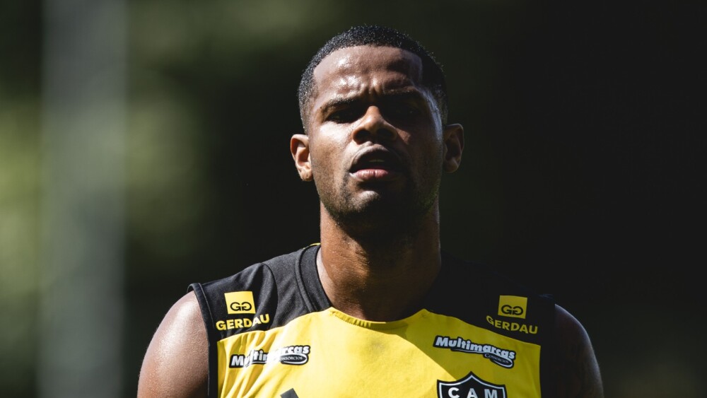 Júnior Santos nega notificação extrajudicial ao Atlético e confirma diálogo entre empresário e clube