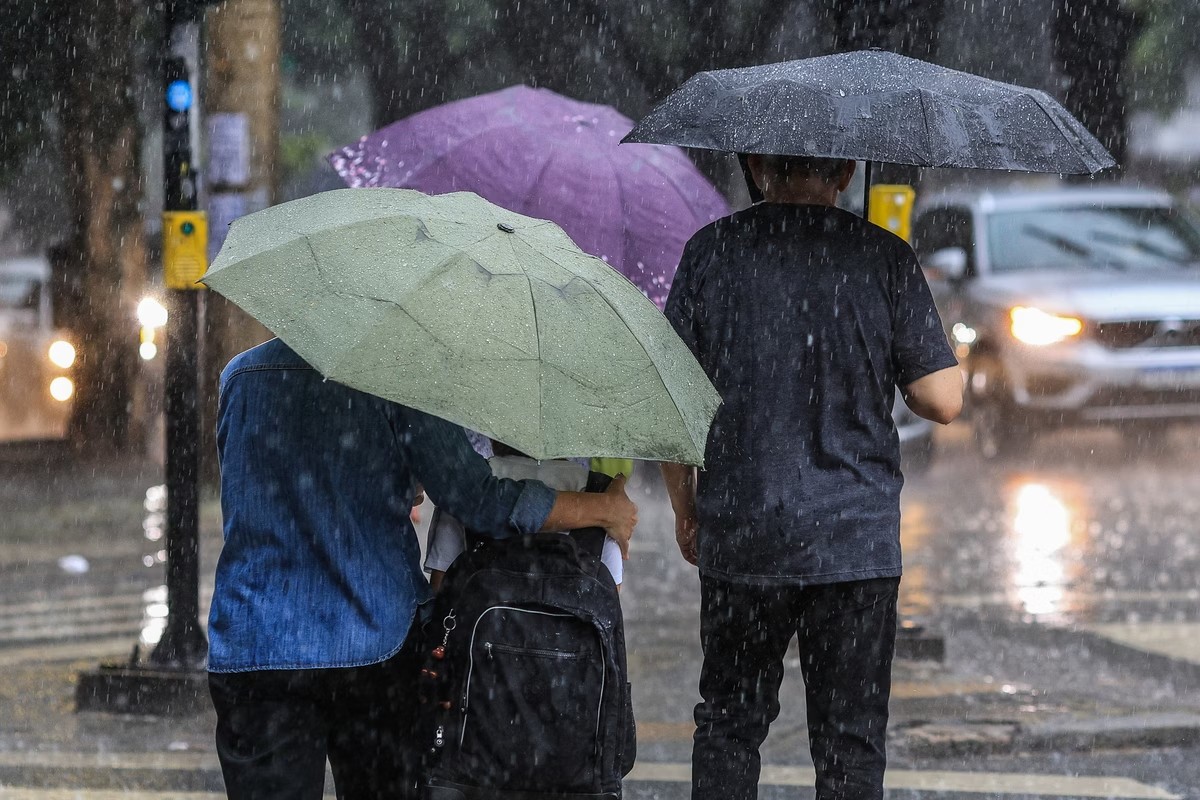 Calor intenso e possibilidade de chuvas em Belo Horizonte