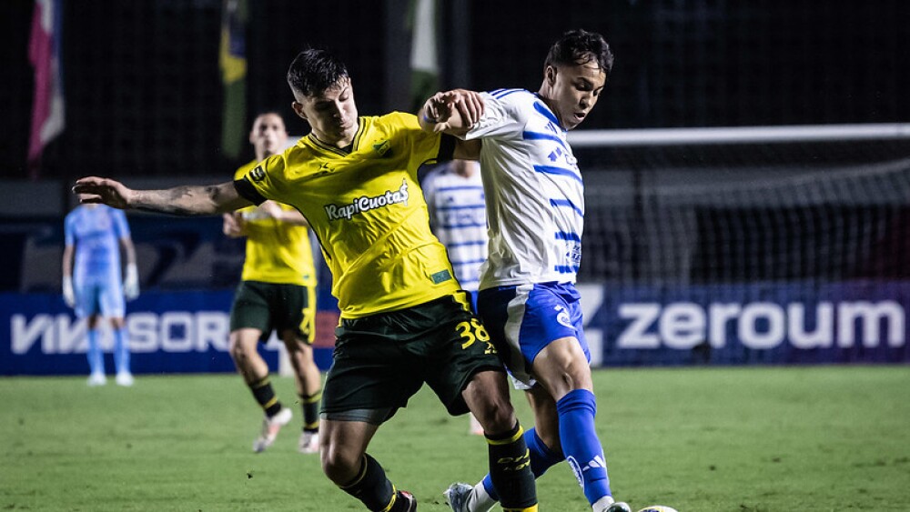 Cruzeiro é superado pelo Defensa y Justicia na estreia da Vitória Cup