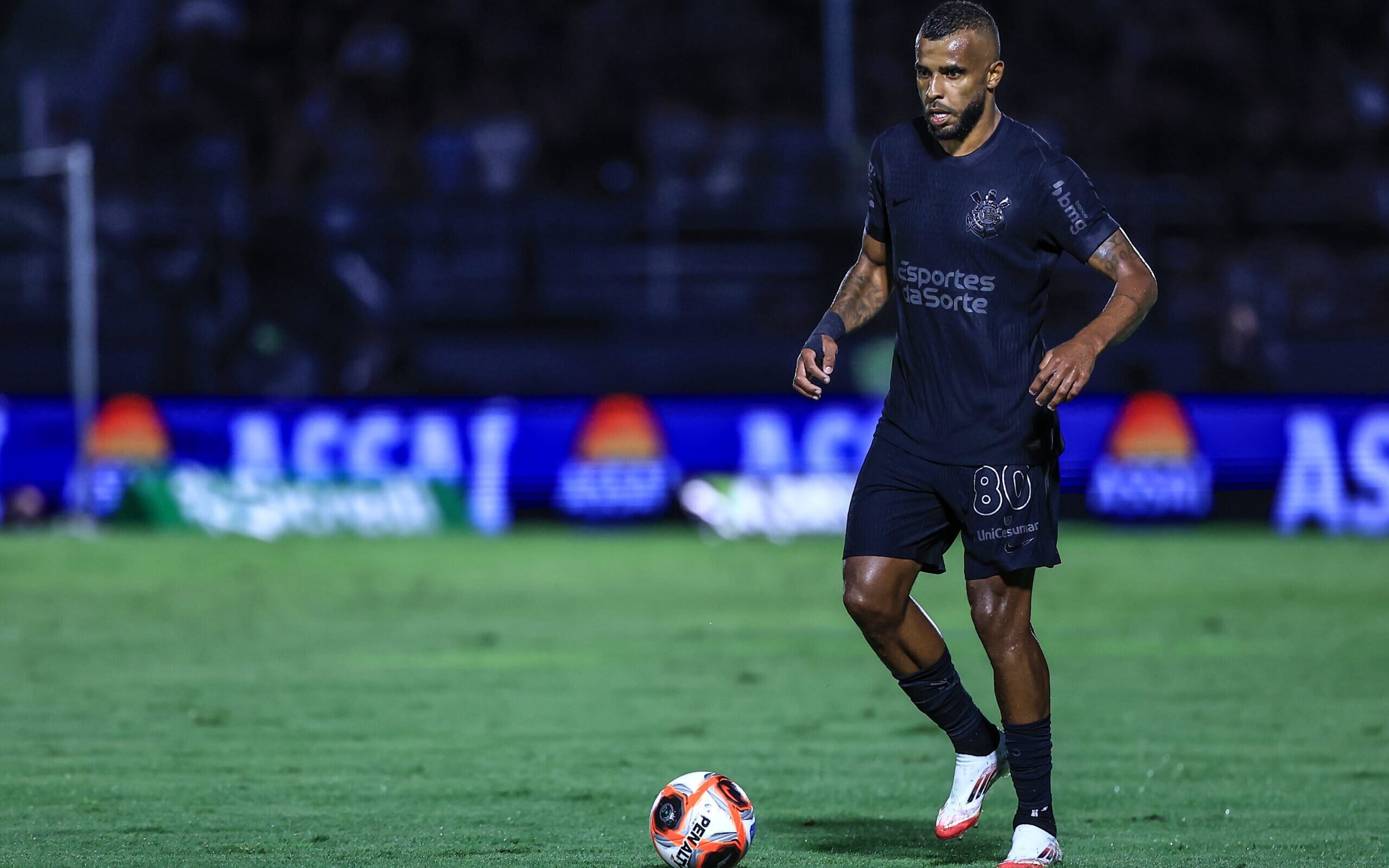 Grêmio mira contratação de Alex Santana, meio-campista do Corinthians
