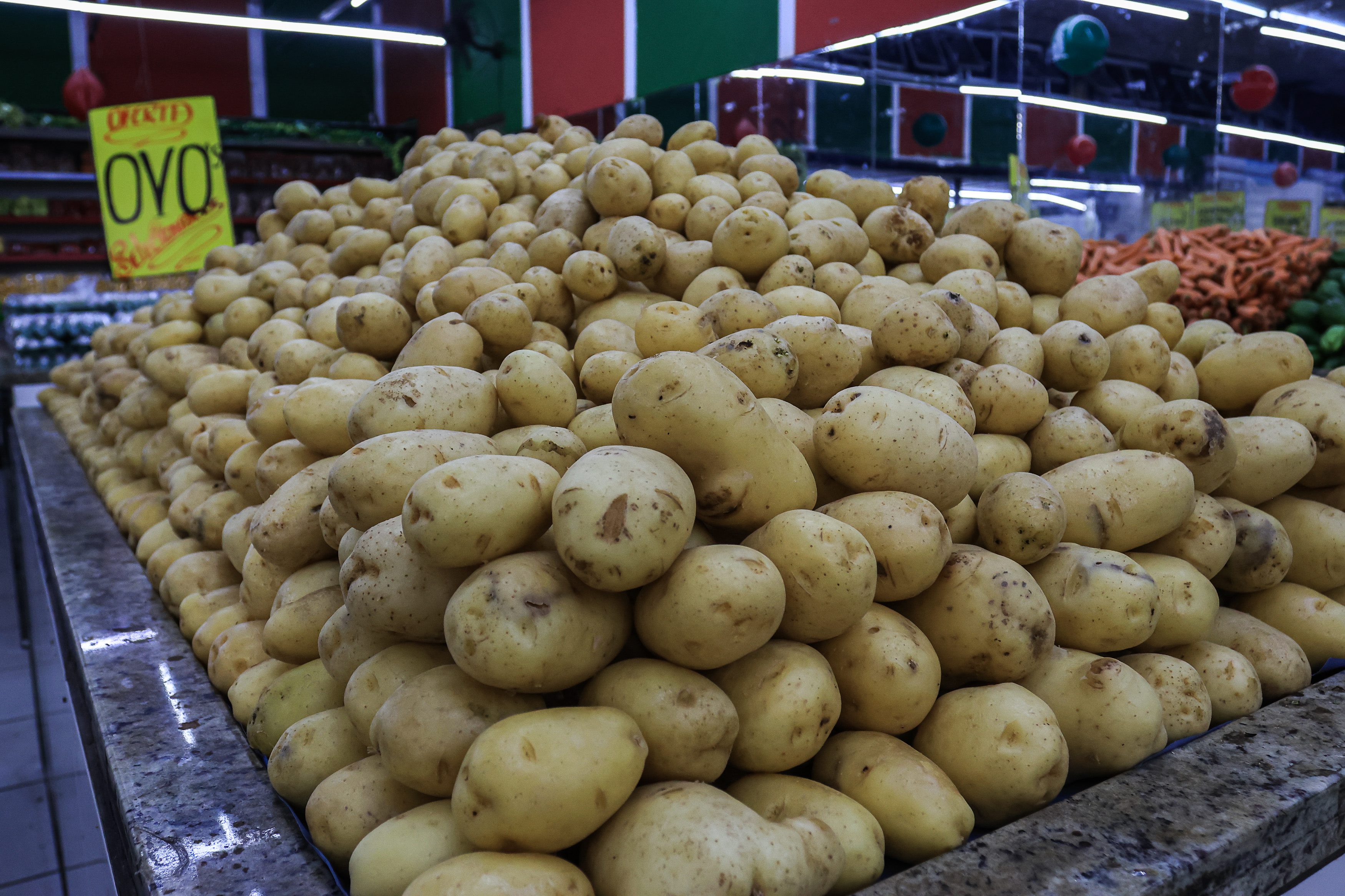 Cesta básica em Belo Horizonte fica mais barata em junho, influenciada pela queda do preço da batata inglesa