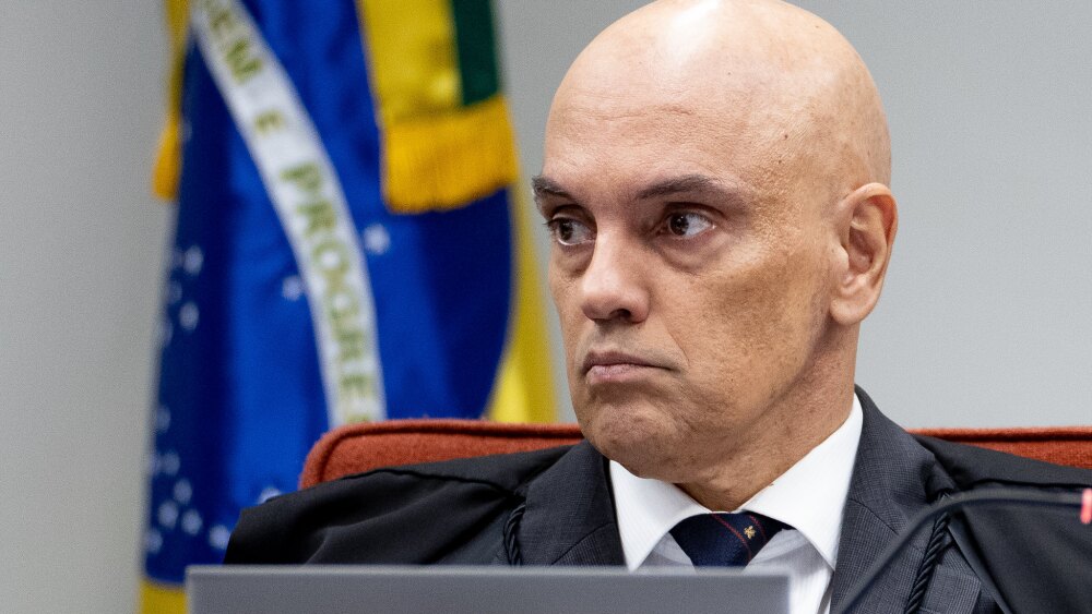 Moraes derruba decisão do Congresso e mantém decreto do governo que aumenta IOF