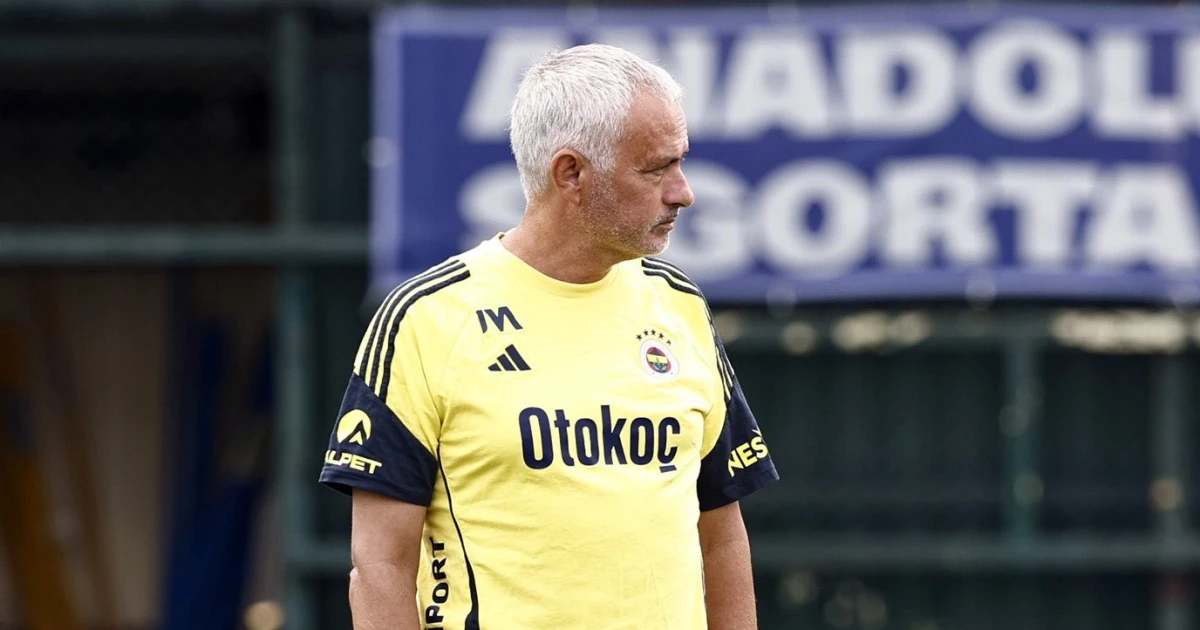 Marcelo Marques planeja trazer José Mourinho para o comando do Grêmio em 2026