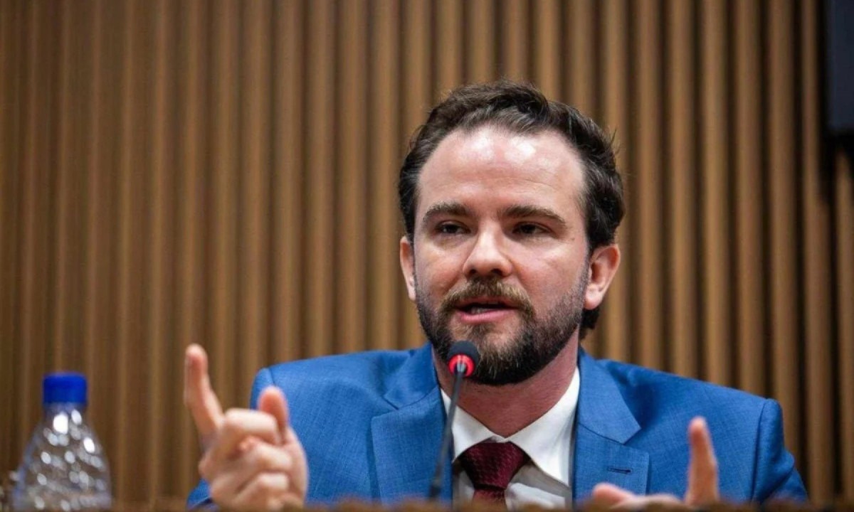 Número 2 da Fazenda afirma que governo não discute aumento da tributação das big techs