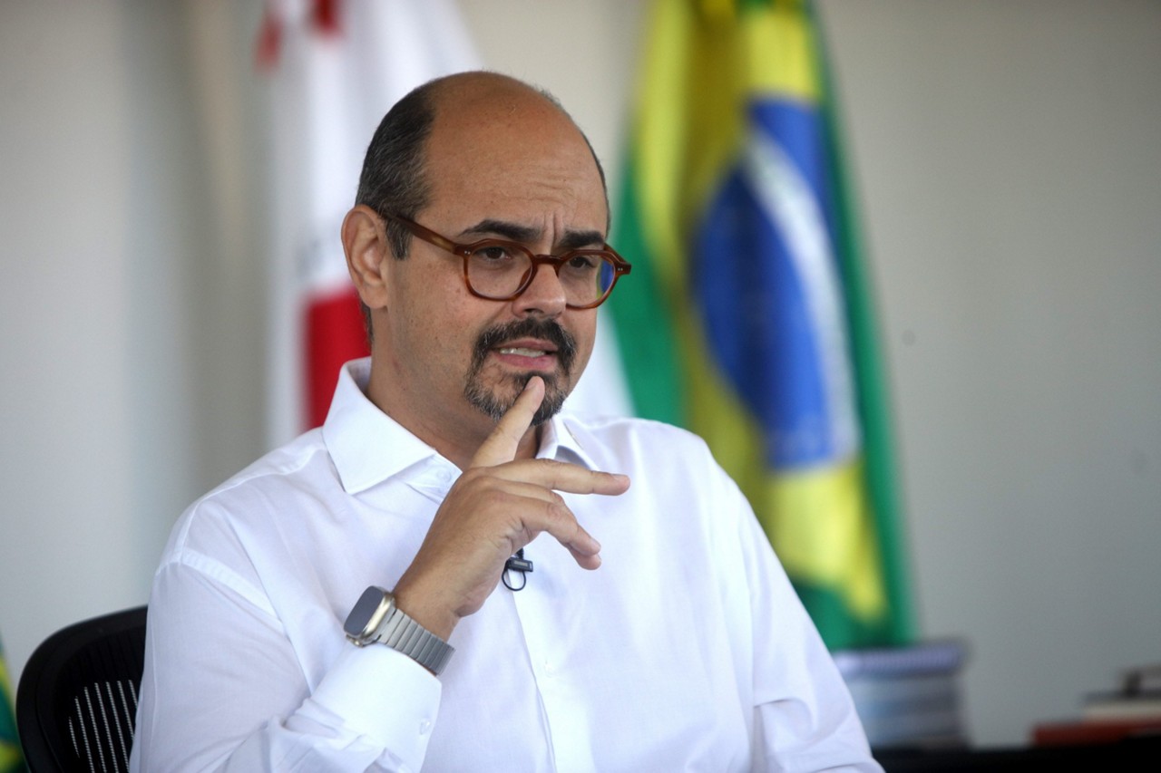 Vice-governador de Minas Gerais alerta sobre risco da gripe aviária