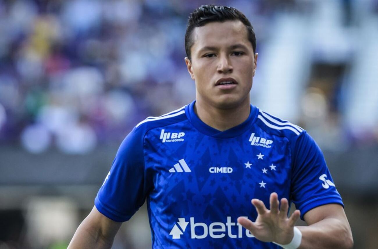 Após período conturbado, Marlon busca reconquistar espaço no Cruzeiro