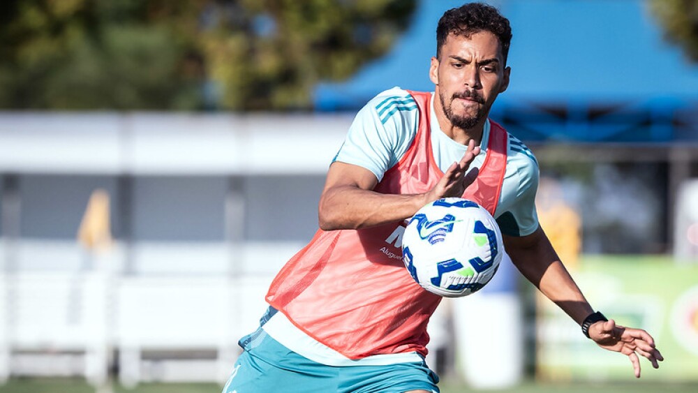 Jogadores Eduardo e Bolasie podem assinar pré-contrato e deixar Cruzeiro sem custos