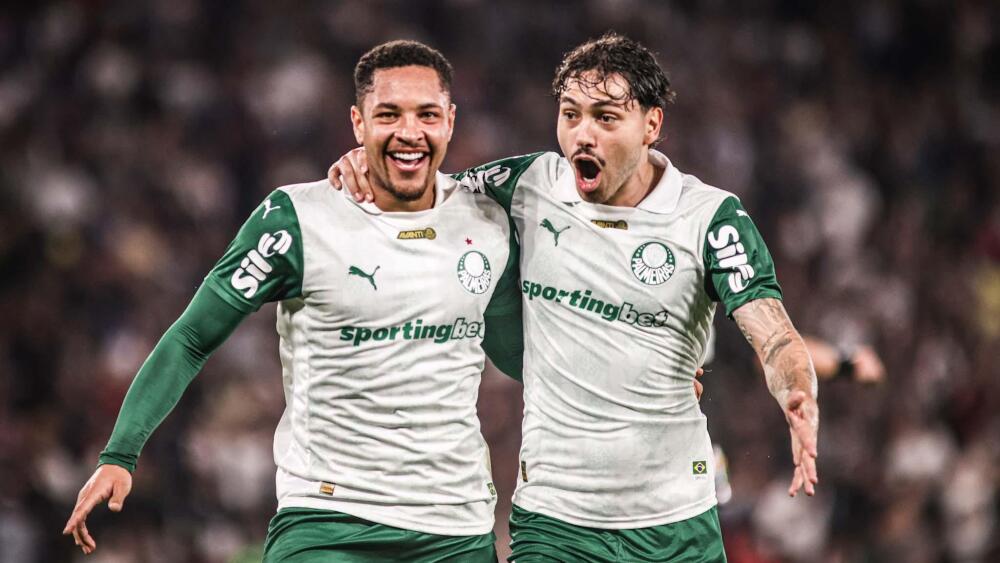 Fábio falha, Vitor Roque decide e Palmeiras vence Fluminense de virada no Maracanã