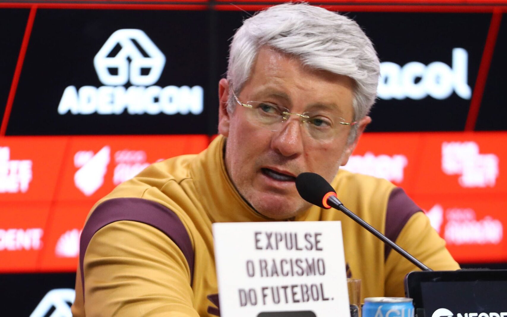 Odair Hellmann se revolta e afirma que 'ninguém quer que o Athletico suba' na Série B