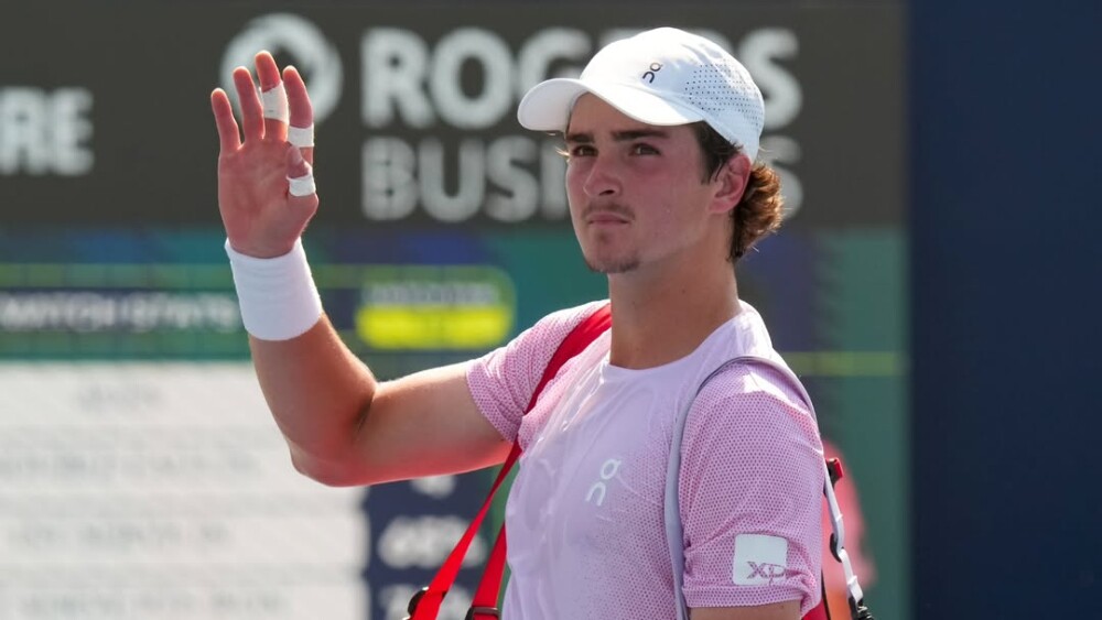 João Fonseca encerra participação no Masters 1000 de Toronto após derrota na estreia