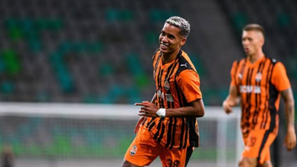 Pedrinho interessa ao Corinthians, mas Shakhtar dificulta retorno