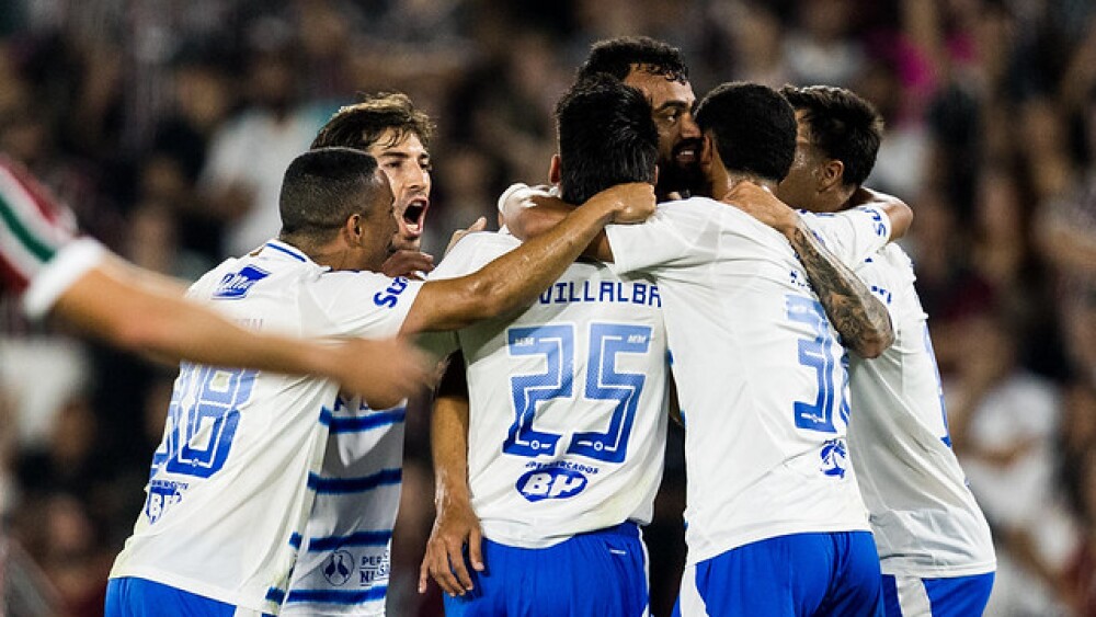 Cruzeiro retorna à liderança do Brasileirão após mais de uma década