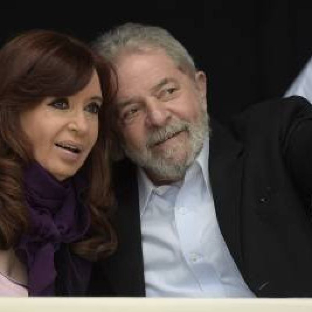 Visita de Lula a Kirchner chama atenção durante cúpula do Mercosul na Argentina