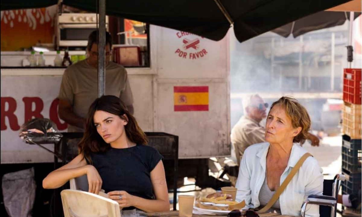 Filme "Hot milk" explora relação complexa entre mãe e filha