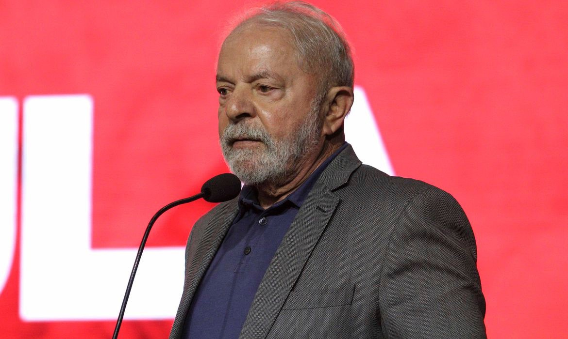 Lula afirma que Brasil tem tamanho e postura para negociar em igualdade com os EUA