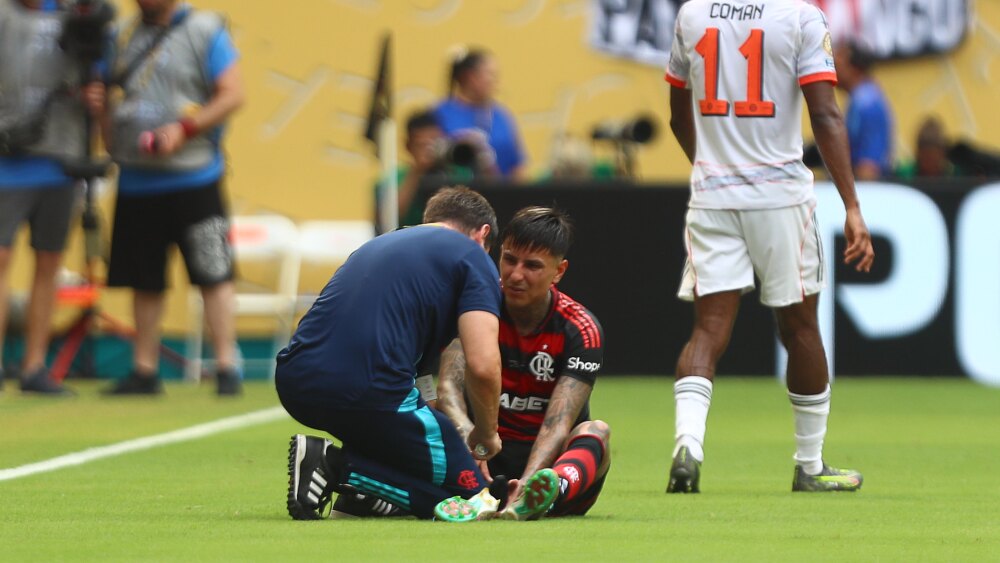 Erick Pulgar, do Flamengo, passa por cirurgia e inicia recuperação no Chile