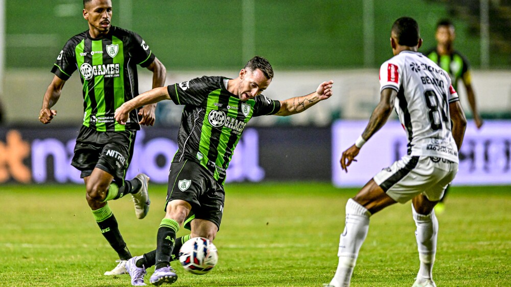 Presidente do América faz desabafo após derrota: 'Anos que não vejo um time tão feio'