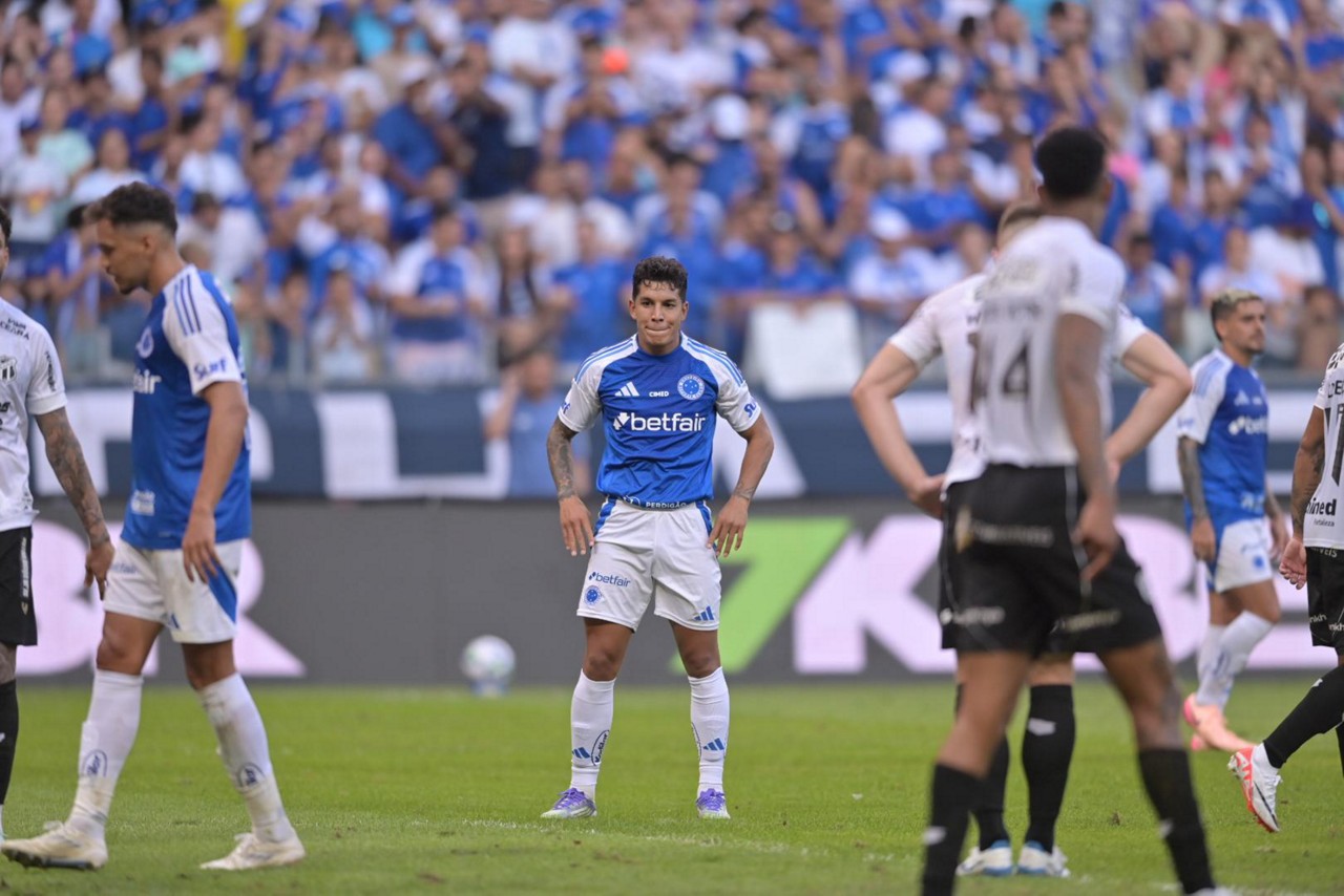 Cruzeiro sofre virada para o Ceará no Mineirão e perde invencibilidade