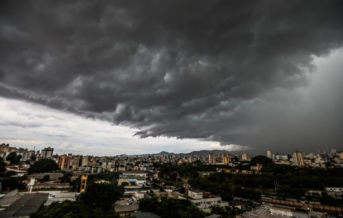 Alerta de chuvas intensas em Belo Horizonte e 224 cidades de Minas Gerais