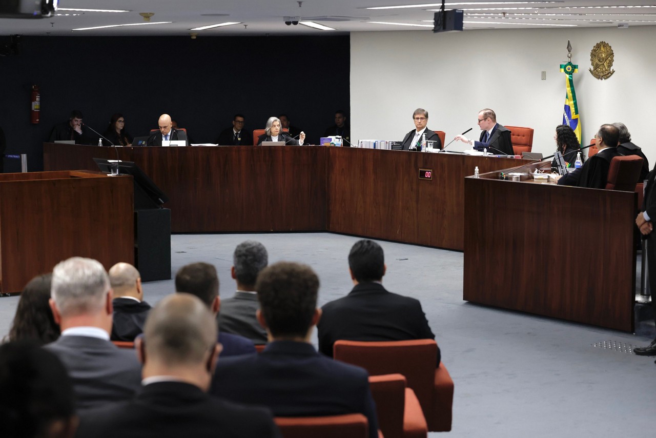 Ministros do STF destacam gravidade de atos no julgamento de Bolsonaro