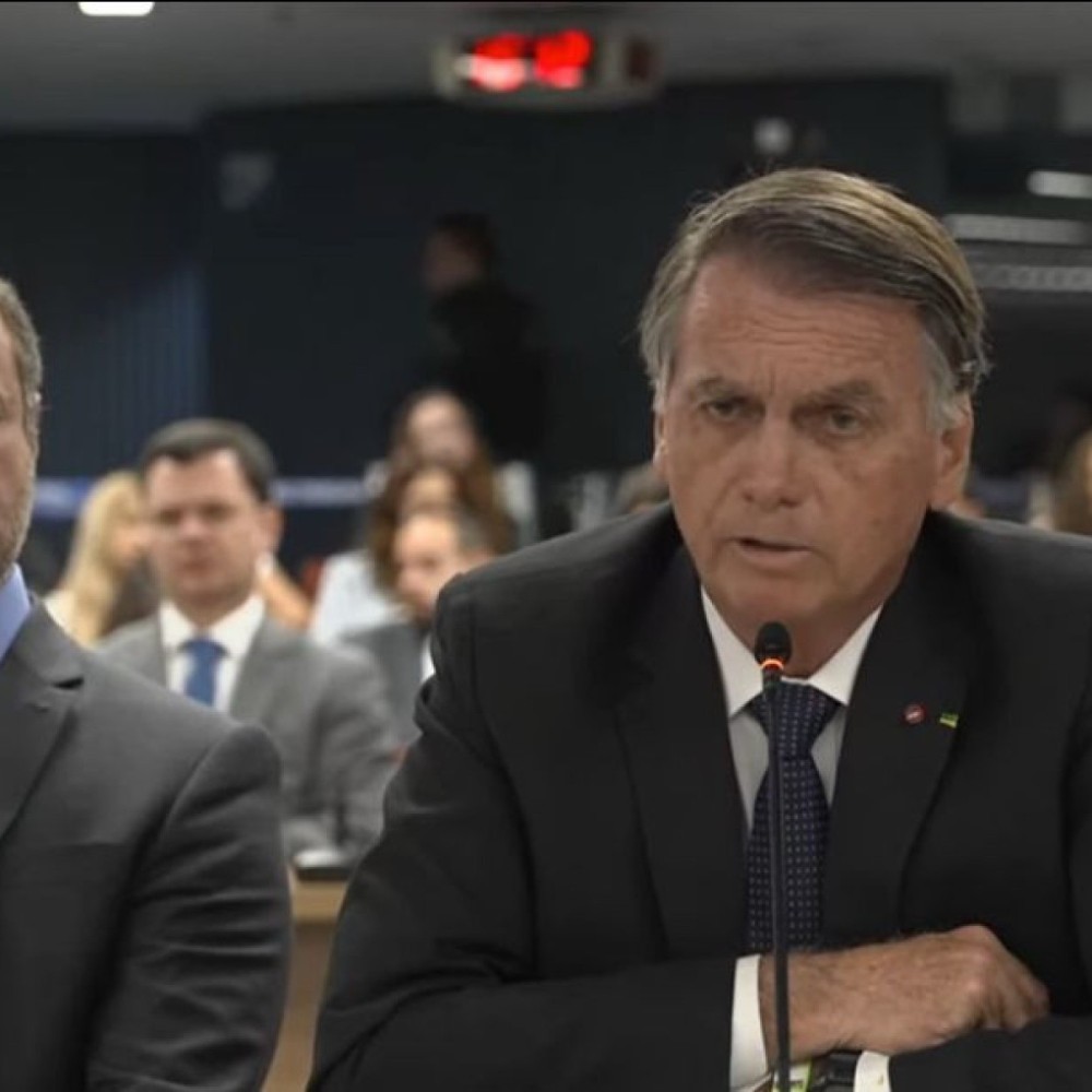 Bolsonaro nega envolvimento na minuta golpista