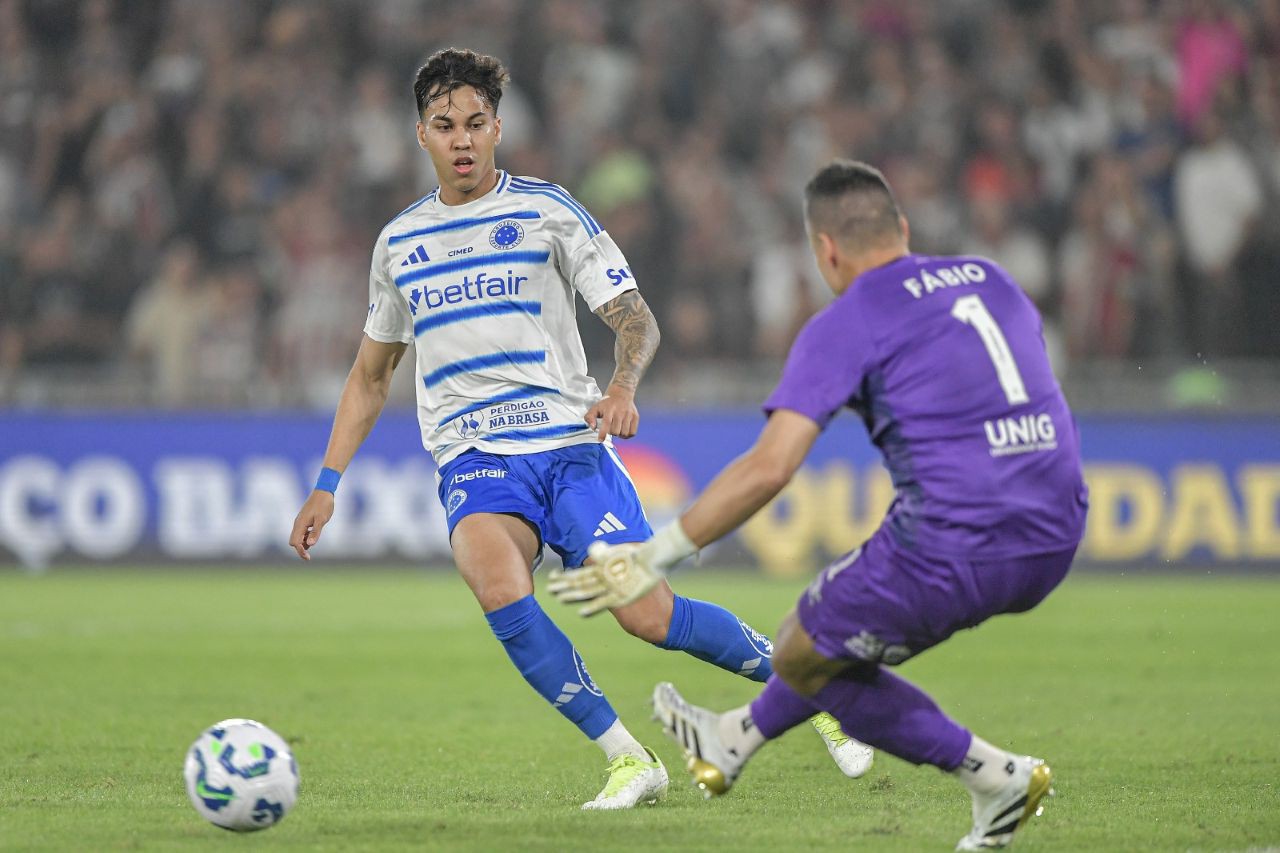 Cruzeiro retoma liderança do Campeonato Brasileiro após mais de uma década
